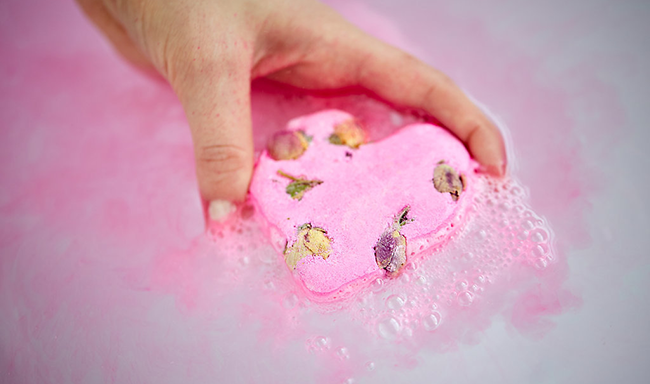 LUSH Fresh Handmade Cosmetics Launches Vegan Valentine’s Day Collection